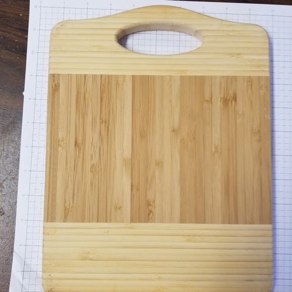 Wood cutting board - Picture 2 of 2